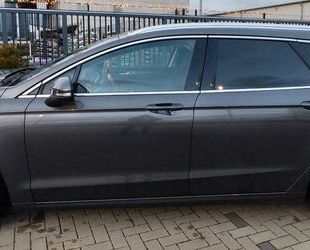 Ford Ford Mondeo 2,0 Hybrid Titanium Automatik Turnier. Gebrauchtwagen