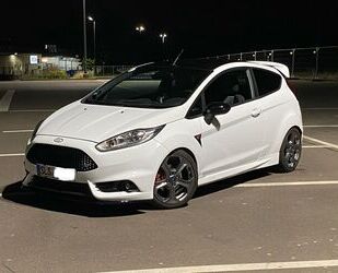 Ford Ford Fiesta 1,6 EcoBoost ST ST Gebrauchtwagen