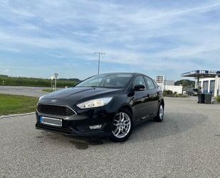 Ford Ford Focus Titanium mk3 TOP ZUSTAND Gebrauchtwagen