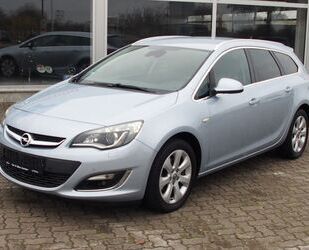 Opel Opel Astra J Sports Tourer Exklusiv/NAVI/XENON/PDC Gebrauchtwagen