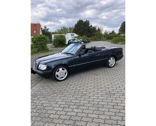 Mercedes-Benz Mercedes-Benz E 320 Final Edition Leder Klima Auto Gebrauchtwagen