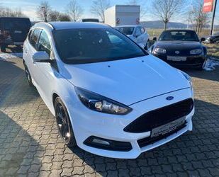 Ford Ford Focus Turnier ST *Navi*Volleder*Recaro* Gebrauchtwagen