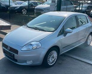 Fiat Fiat Punto 1.2 8V Dynamic*KLIMA*TüV NEU*PDC Gebrauchtwagen