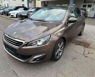 Peugeot Peugeot 308 Allure 1.2 Automatik Panorama Bi-Xenon Gebrauchtwagen