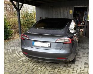 Tesla Tesla Model 3 Allradantrieb Long Range Gebrauchtwagen