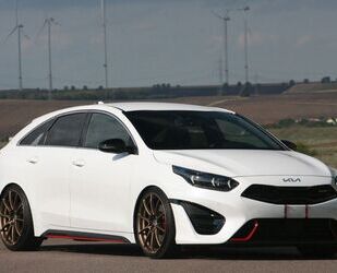 Kia Kia ProCeed GT - Bastuck,ST Fahrwerk, 8-fach berei Gebrauchtwagen