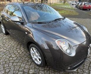 Alfa Romeo Alfa Romeo MiTo 1.4 8V Navi Leder Xenon 1.Hand TÜV Gebrauchtwagen