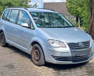 VW Volkswagen Touran 1.4 TSI Trendline * Klima Gebrauchtwagen