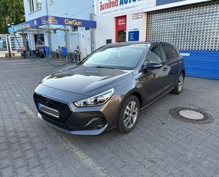 Hyundai Hyundai i30 YES! Sondermodell 1.4 99 PS Gebrauchtwagen