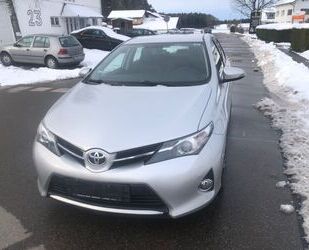 Toyota Toyota Auris Start Edition Navi SHZ Kam 8 fachbere Gebrauchtwagen