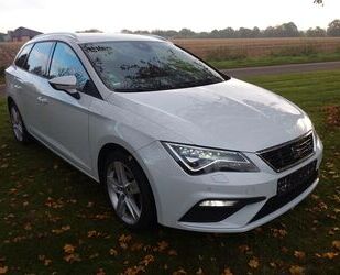 Seat Seat Leon ST FR WHITE Edition,AUTOM,NAVI,LED,TOP Gebrauchtwagen