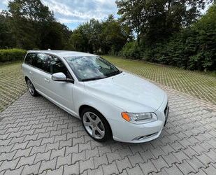 Volvo Volvo V70 D3 R-Design, Handschalter, 163 PS Gebrauchtwagen