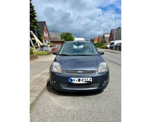 Ford Ford Fiesta 1,4 16V Ambiente Ambiente Gebrauchtwagen