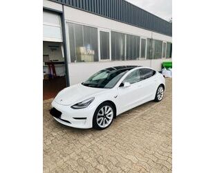 Tesla Tesla Allradantrieb mit Dualmotor LR 19 Zoll + AHK Gebrauchtwagen