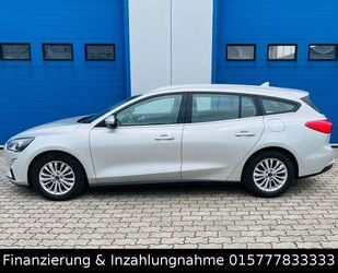 Ford Ford Focus Turnier Titanium LED Navi Kamera Apple Gebrauchtwagen