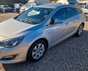 Opel Opel Astra J Sports Tourer Exklusiv Gebrauchtwagen