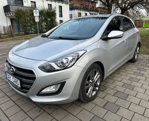 Hyundai Hyundai i30 blue Passion*Navi*R.Kamera*SHZ*Zahnrie Gebrauchtwagen