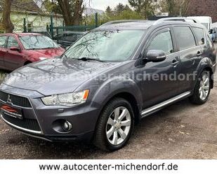 Mitsubishi Mitsubishi Outlander Intense 4WD*Ahk*SHZ*7Sitzer* Gebrauchtwagen