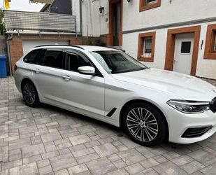 BMW BMW 520d Touring A LCI,Sport,AHK, Navi, 360 PDC+Ca Gebrauchtwagen