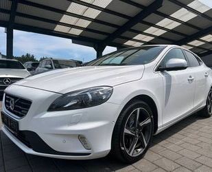 Volvo Volvo V40 R-Design Leder Navi Xenon PDC Virtual-Ta Gebrauchtwagen