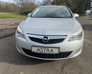 Opel Opel Astra J Lim. 5-trg. Edition Gebrauchtwagen