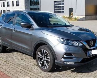 Nissan Nissan Qashqai 1.2 DIG-T N-CONNECTA Panorama-Dach Gebrauchtwagen