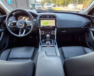 Jaguar Jaguar XE S AWD/Navi/LED/Kamera/Leder/Tempo/Spur/ Gebrauchtwagen