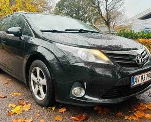 Toyota Toyota Avensis Combi 2,0-l-D-4D Edition Gebrauchtwagen