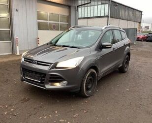 Ford Ford Kuga 2.0 TDCi 4x4 Titanium 1.Hand Klima Gebrauchtwagen