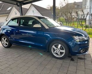 Audi Audi A1 1.6 TDI Diesel/Navi/Scheckheft Gebrauchtwagen