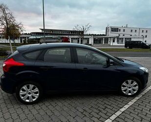 Ford Ford Focus 1,6 Ti-VCT 63kW Ambiente blau tüv Gebrauchtwagen