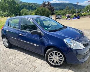 Renault Renault Clio Authentique 1.2 16V Eco2 55kW Authent Gebrauchtwagen