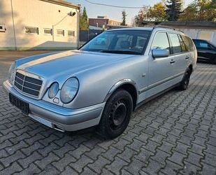 Mercedes-Benz Mercedes-Benz E 320 4-Matic 2.Hand Klimaaut. Aut. Gebrauchtwagen