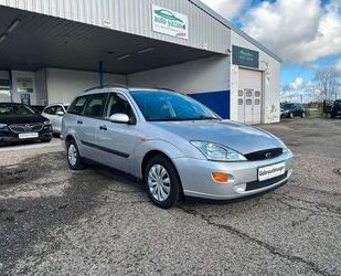 Ford Ford Focus Turnier Ghia / Klima / AHK / Automatik Gebrauchtwagen