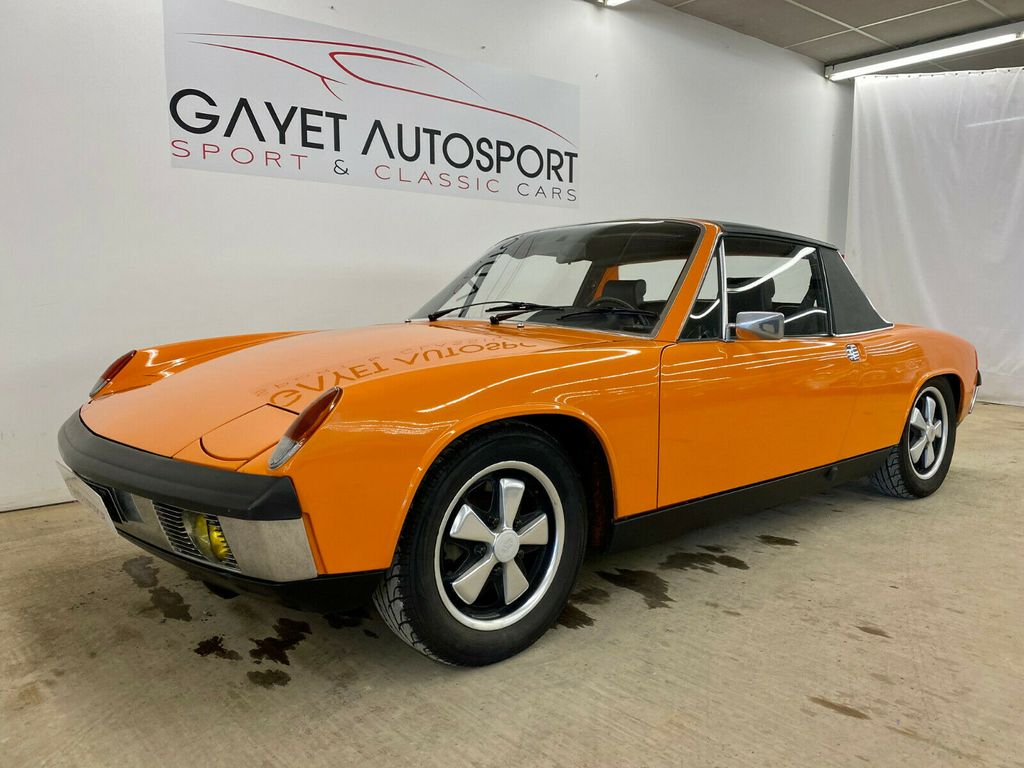 914