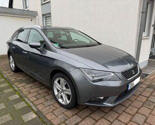 Seat Seat Leon ST 2.0 TDI CONNECT LED KAMERA AHK PANORA Gebrauchtwagen