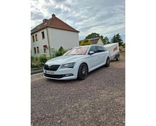 Skoda Skoda Superb 2.0 TDI SCR 140kW DSG Style Combi Sty Gebrauchtwagen