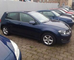 VW Volkswagen Golf VII 1.2 TSi Lim. Trendline BMT - 1 Gebrauchtwagen