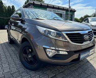 Kia Kia Sportage Spirit 2.0 CRDi 1-HAND NAVI XENON AHK Gebrauchtwagen