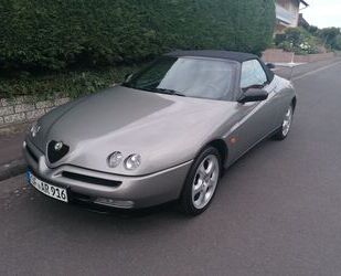 Alfa Romeo Alfa Romeo Spider 2.0 T.Spark - Gebrauchtwagen