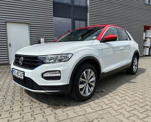 VW Volkswagen T-Roc 1.6 TDI SCR Style,NAVI,LEDER,VIRT Gebrauchtwagen