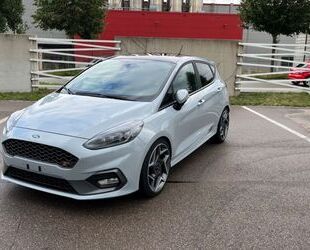 Ford Ford Fiesta 1,5 EcoBoost ST mit Leder-Exklusiv-Pa. Gebrauchtwagen