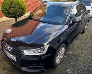 Audi Audi A1 1.4 TFSI S-line Sportback +BOSE+NAV+XENON Gebrauchtwagen