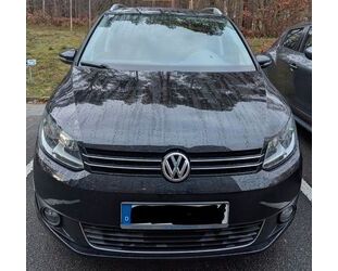 VW Volkswagen Touran 1.6 TDI Highline 8x Bereift Gebrauchtwagen