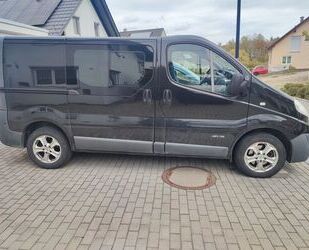 Renault Renault Trafic schwarz metallic, AHK, Diesel 115PS Gebrauchtwagen