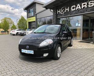 Fiat Fiat Punto 1.4 8V Emotion Pano Alu Klima Tüv 10/25 Gebrauchtwagen