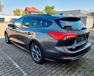 Ford Ford Focus 1,5 ST-Line Turnier Aut. Navi+LED+R-Kam Gebrauchtwagen