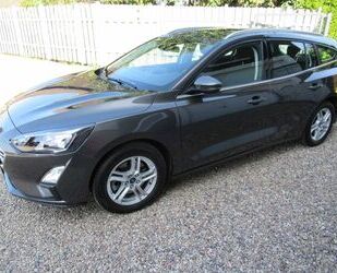 Ford Ford Focus Turnier TITANIUM Gebrauchtwagen