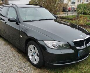 BMW BMW 320d - + TÜV NEU + NAVI + LEDER + XENON + PAN Gebrauchtwagen