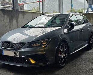 Seat Seat Leon 2.0 TSI ST CUPRA 300 Ed. Carbon DSG 4Dri Gebrauchtwagen